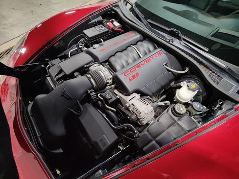 Used 2012 Chevrolet Corvette Grand Sport w/ 3LT Preferred Equipment Group image 5