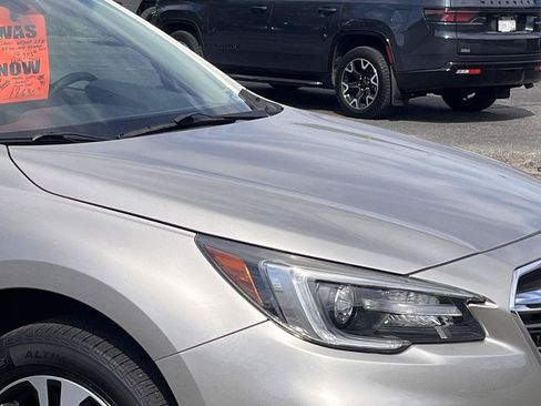 Used 2019 Subaru Outback 2.5i Limited w/ Popular Package #2 AWD/4WD image 10