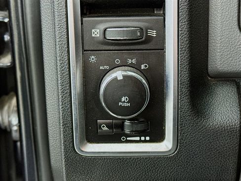 Used 2016 RAM 1500 Lone Star image 10