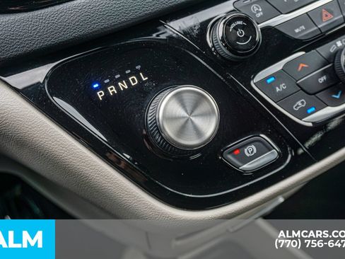 Used 2023 Chrysler Pacifica Touring-L FWD image 45