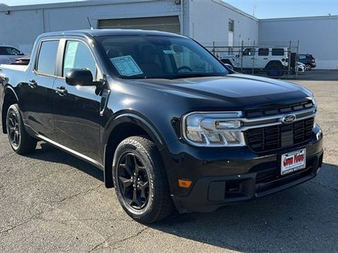 Used 2024 Ford Maverick Lariat w/ FX4 Off-Road Package image 2