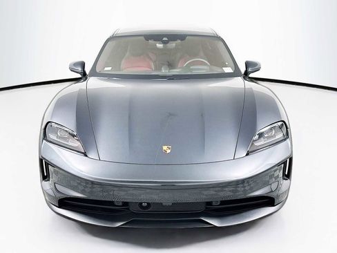 Used 2025 Porsche Taycan image 7