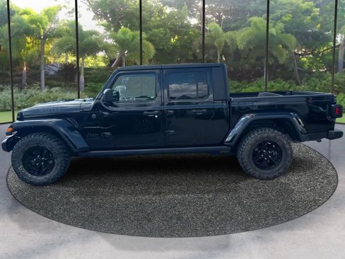 Used 2022 Jeep Gladiator Sport AWD/4WD image 8