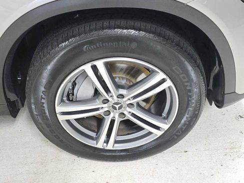 Used 2020 Mercedes-Benz GLC 300 4MATIC image 9
