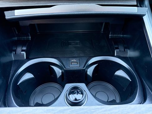 New 2026 BMW 330i Sedan w/ Convenience Package image 32