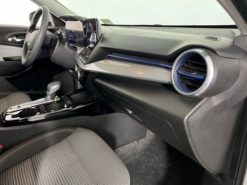 Used 2025 Chevrolet Trax LT image 29