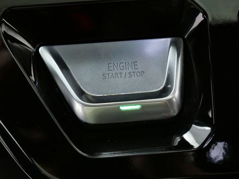 Used 2024 GMC Sierra 1500 AT4 w/ Technology Package AWD/4WD image 26