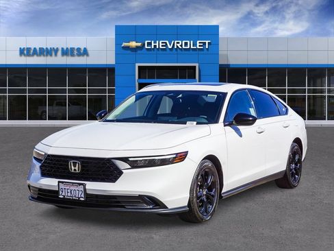 Used 2025 Honda Accord SE image 3