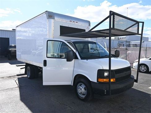 Used 2017 Chevrolet Express 3500 Work Van image 1