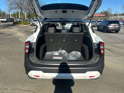 New 2026 Nissan Kicks S image 18