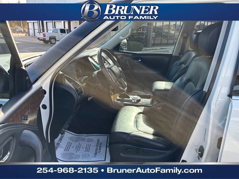 Used 2016 INFINITI QX80 2WD w/ Driver's Assistance Package image 12