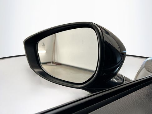 Used 2025 MAZDA CX-50 AWD 2.5 S w/ Premium Package image 16