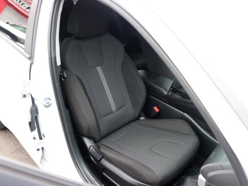 Used 2024 Hyundai Elantra SE FWD image 14