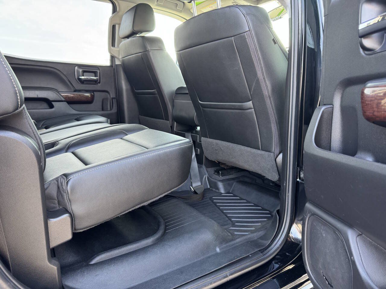 Used 2019 GMC Sierra 2500 SLT w/ Duramax Plus Package AWD/4WD image 37