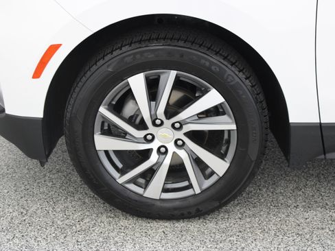 Used 2022 Chevrolet Equinox LT FWD image 11
