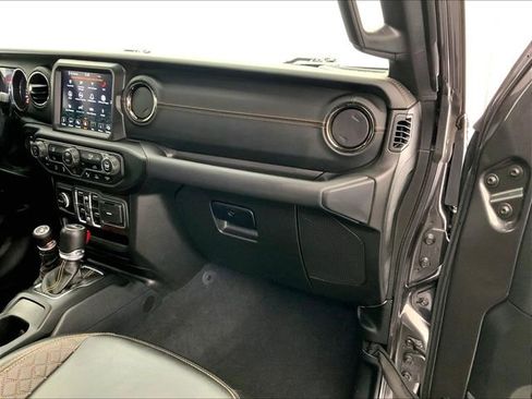 Used 2021 Jeep Wrangler Unlimited Sahara image 16