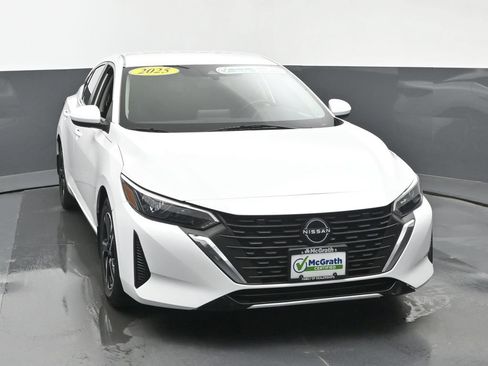 Used 2025 Nissan Sentra SV w/ All-Weather Package FWD image 5