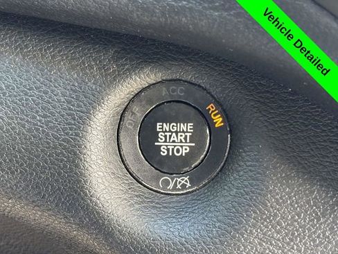 Used 2021 Jeep Cherokee Limited w/ Mopar Interior Package image 16