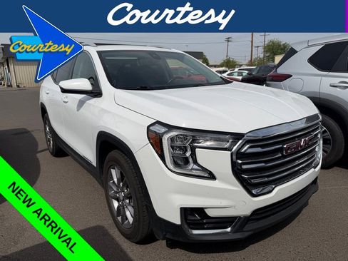 Used 2023 GMC Terrain SLT image 1