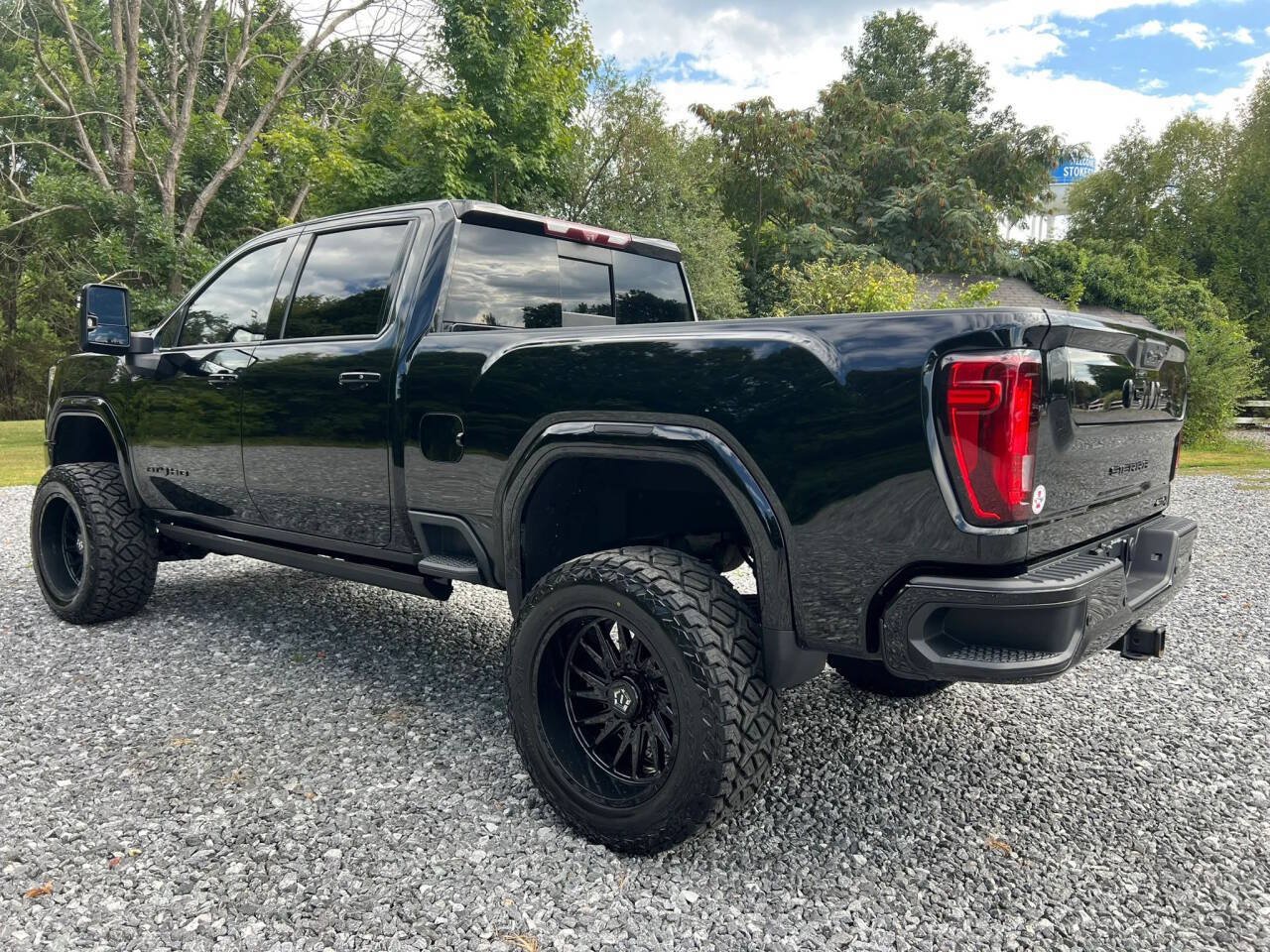 Used 2022 GMC Sierra 2500 AT4 w/ AT4 Premium Plus Package AWD/4WD image 5