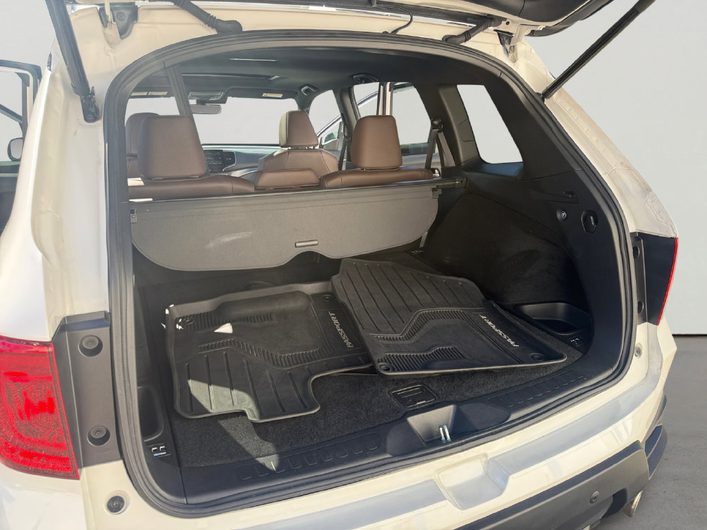 Certified 2025 Honda Passport EX-L image 31