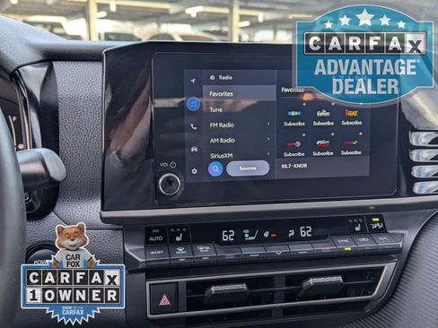 Used 2025 Toyota Camry SE w/ Convenience Package image 6