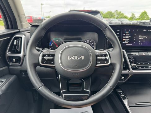 Used 2023 Kia Sorento EX AWD/4WD image 15