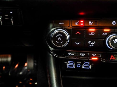 Used 2024 Dodge Durango GT AWD/4WD image 23