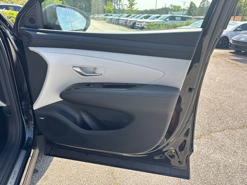 Used 2025 Hyundai Tucson Limited AWD/4WD image 14