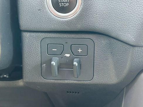 Used 2024 Toyota Tundra Limited image 30