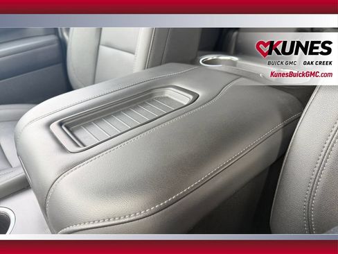 Used 2023 Chevrolet Tahoe Z71 w/ Luxury Package AWD/4WD image 31