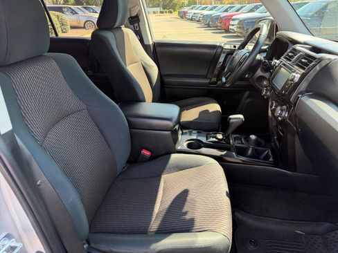 Used 2018 Toyota 4Runner TRD Off-Road image 27