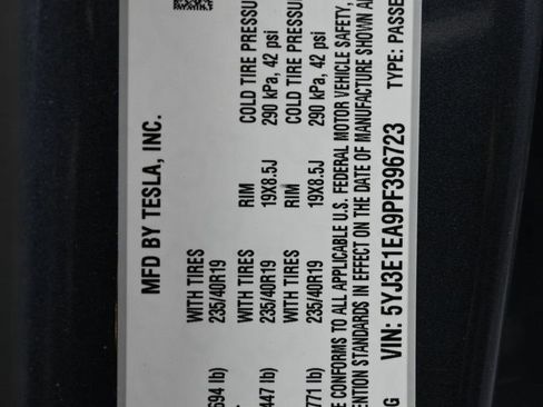 Used 2023 Tesla Model 3 Standard Range image 43