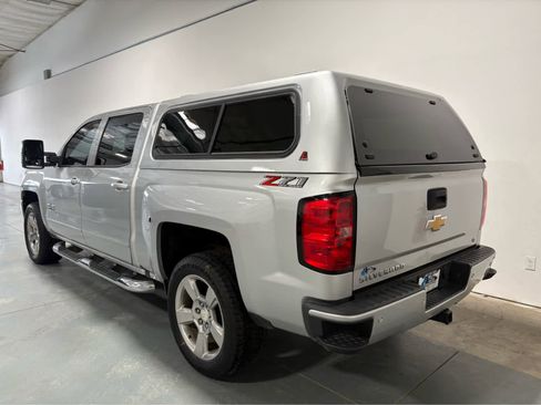 Used 2018 Chevrolet Silverado 1500 LT w/ Texas Edition image 3