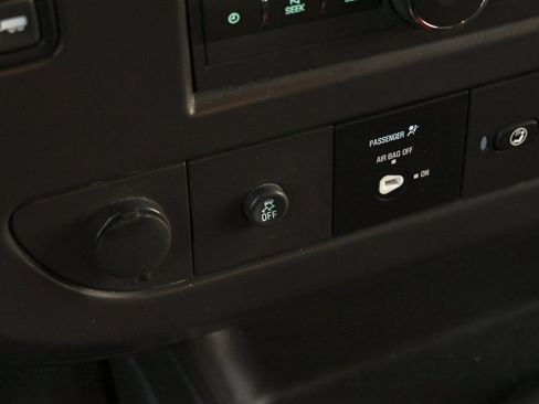 Used 2024 GMC Savana 2500 Work Van w/ Driver Convenience Package image 29