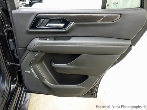 Used 2025 GMC Yukon Elevation image 26