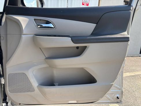 Used 2015 Honda Odyssey EX-L image 43