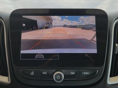 Used 2025 Chevrolet Malibu LT FWD image 16