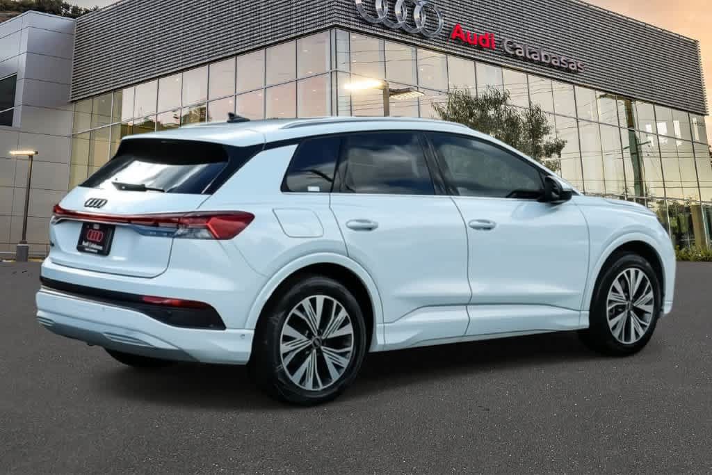 Used 2023 Audi Q4 e-tron Premium Plus RWD image 4