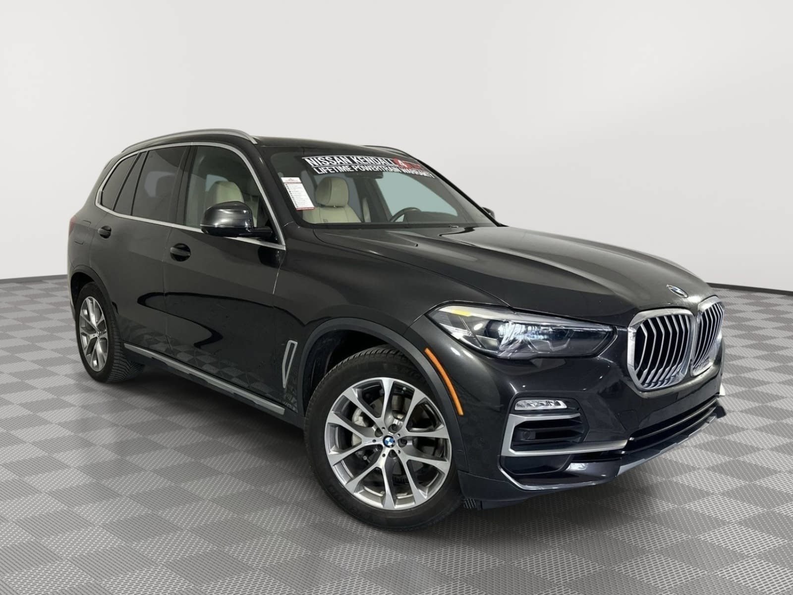 Used 2019 BMW X5 xDrive40i w/ Convenience Package AWD/4WD image 3