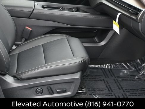 Certified 2026 Nissan Murano Platinum w/ Cargo Package AWD/4WD image 7