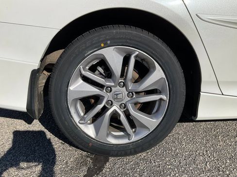 Used 2018 Honda Accord LX image 22