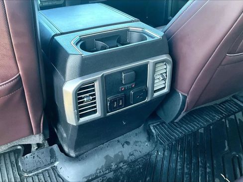 Used 2017 Ford F150 Platinum w/ Equipment Group 701A Luxury AWD/4WD image 15