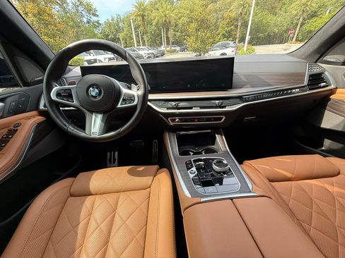 Used 2024 BMW X5 xDrive40i w/ Executive Package AWD/4WD image 4