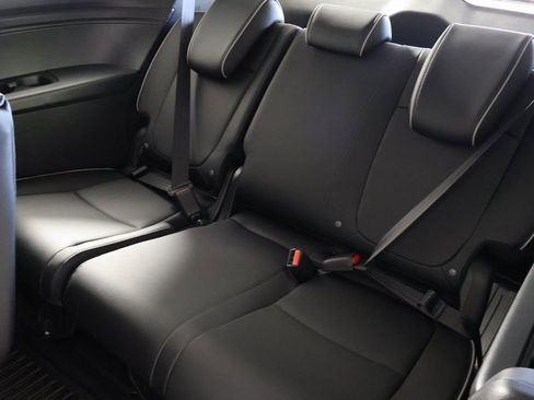 New 2026 Honda Odyssey Touring image 7