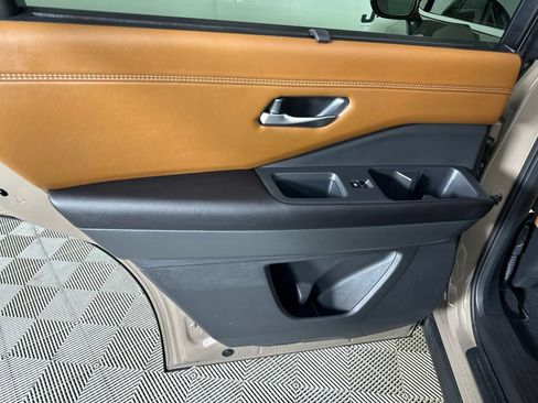 Used 2025 Nissan Pathfinder Platinum w/ Cargo Package FWD image 29