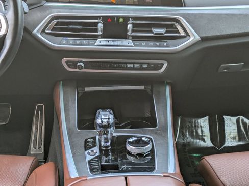 Used 2022 BMW X5 xDrive40i w/ M Sport Package image 6