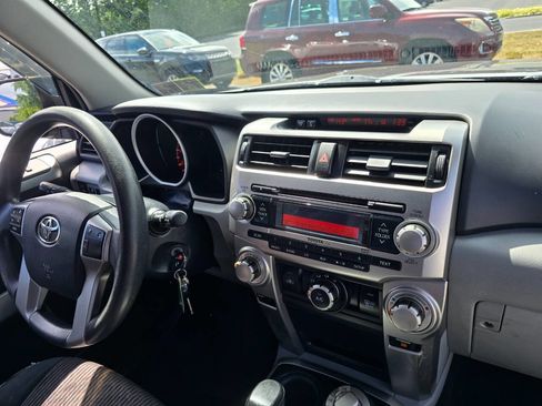 Used 2013 Toyota 4Runner SR5 image 34