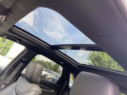 New 2026 Cadillac XT5 Sportv w/ LPO, Onyx Lite Package AWD/4WD image 19