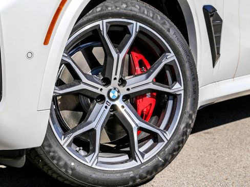 New 2026 BMW X5 xDrive50e w/ Executive Package AWD/4WD image 9